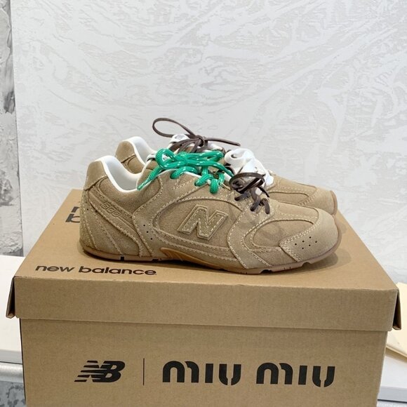 Miumiu x New Balance 530 Classic Sneake - Picture 1 of 9